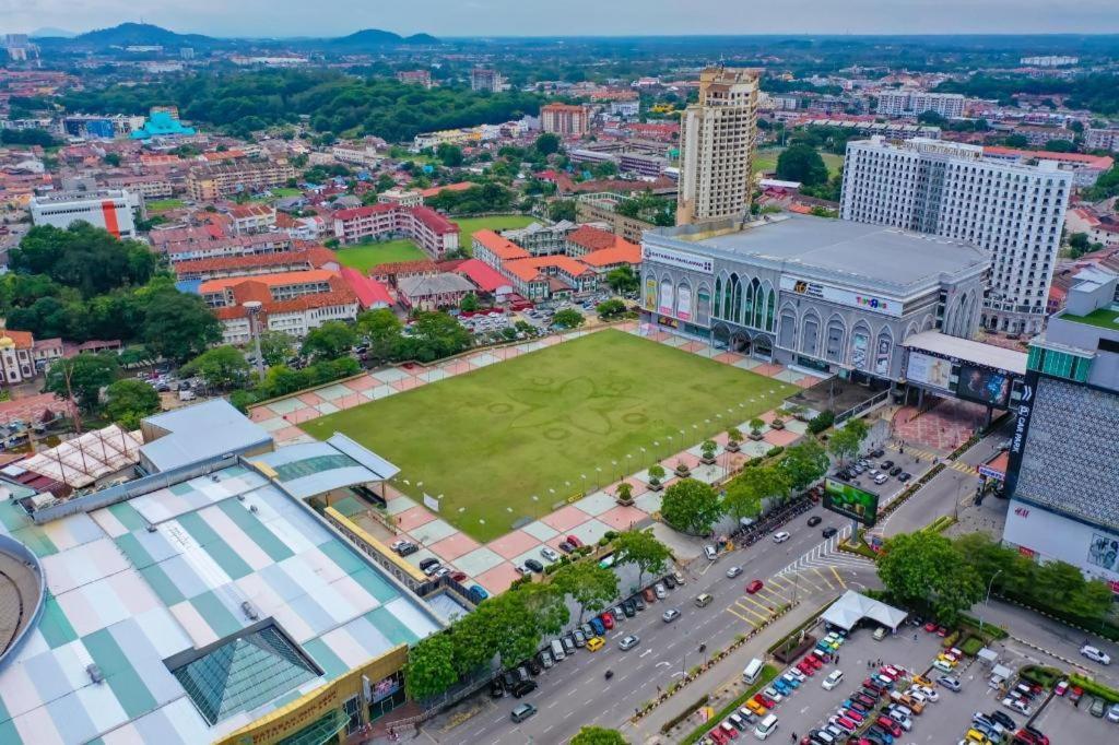 Hatten Place Melaka Εξωτερικό φωτογραφία Aerial view of the park